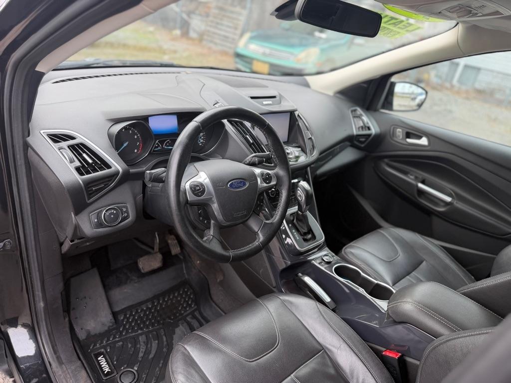 Ford Escape Titanium 4WD 2013