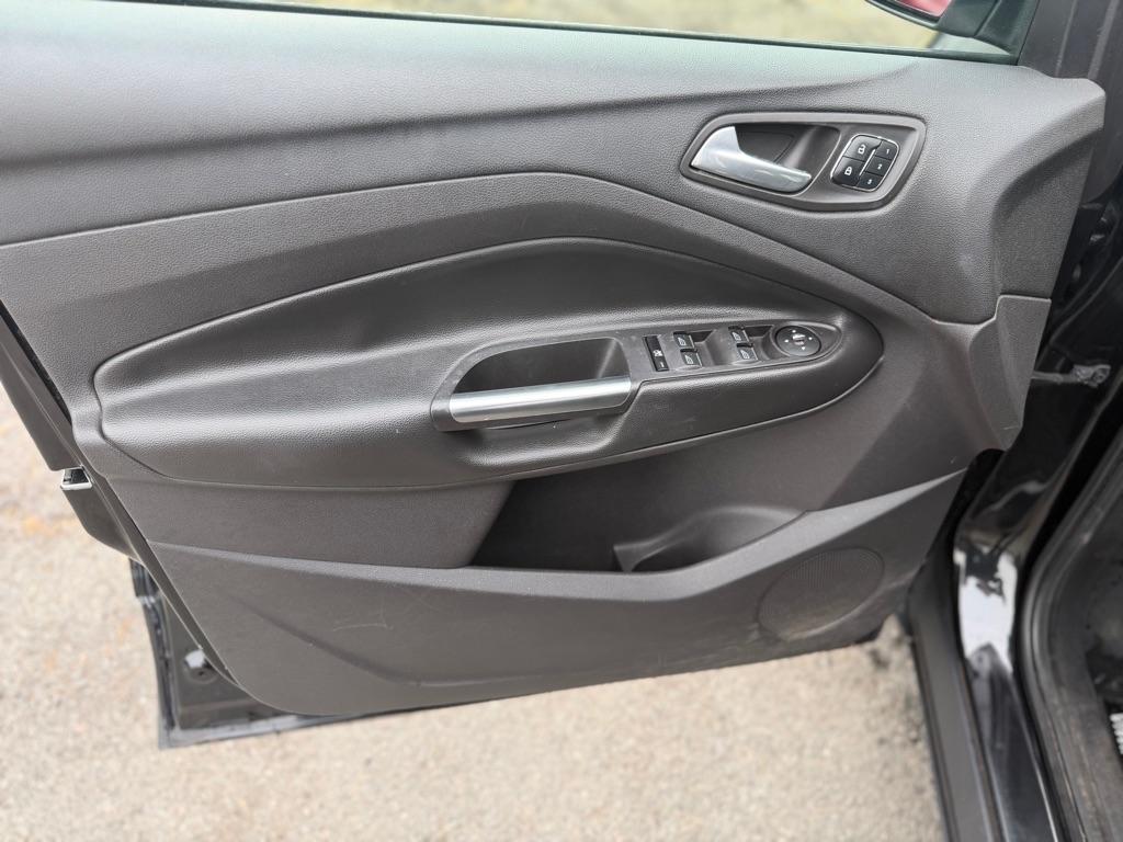 Ford Escape Titanium 4WD 2013