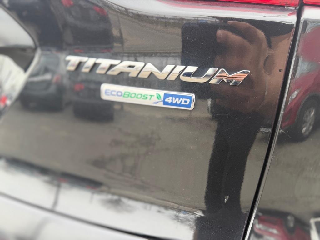 Ford Escape Titanium 4WD 2013