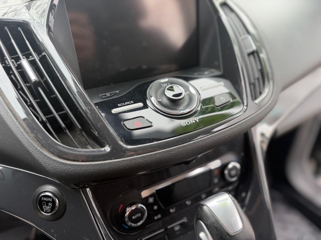 Ford Escape Titanium 4WD 2013