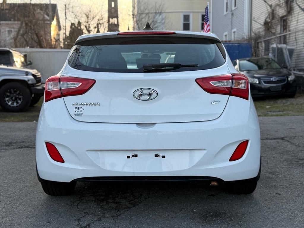 Hyundai Elantra GT A/T 2016