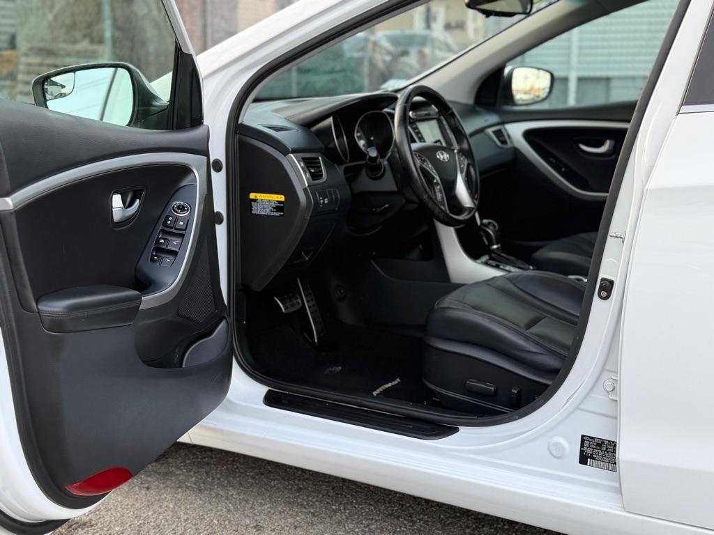 Hyundai Elantra GT A/T 2016