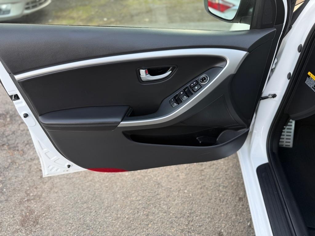 Hyundai Elantra GT A/T 2016