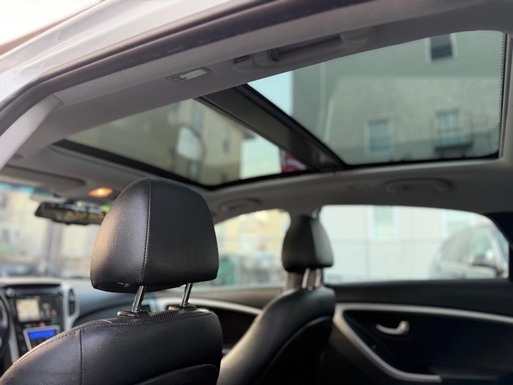 Hyundai Elantra GT A/T 2016