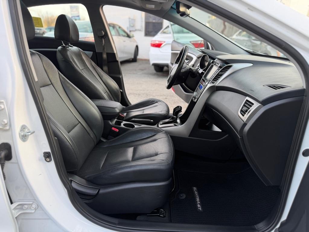 Hyundai Elantra GT A/T 2016