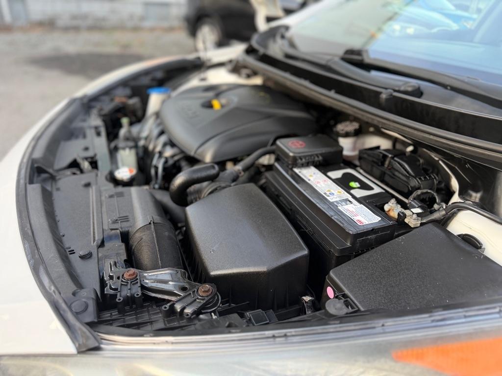 Hyundai Elantra GT A/T 2016