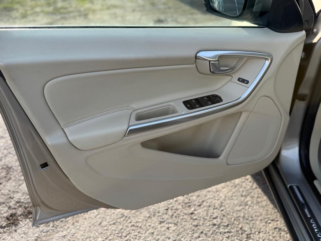 Volvo S60 2.5 Premier 4WD 2015