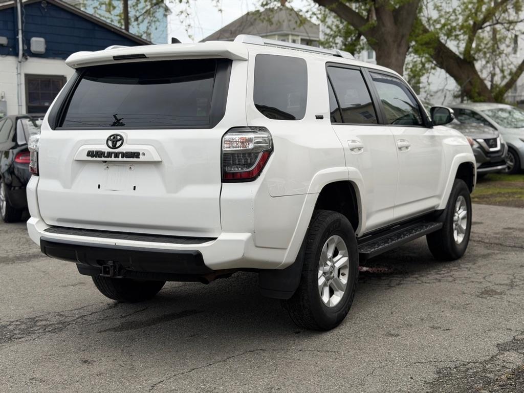 Toyota 4Runner SR5 4WD 2016