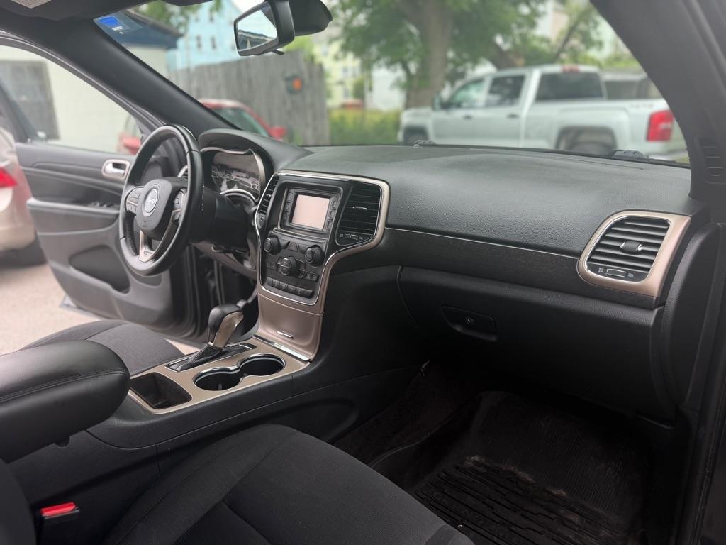 Jeep Grand Cherokee Laredo 4WD 2016