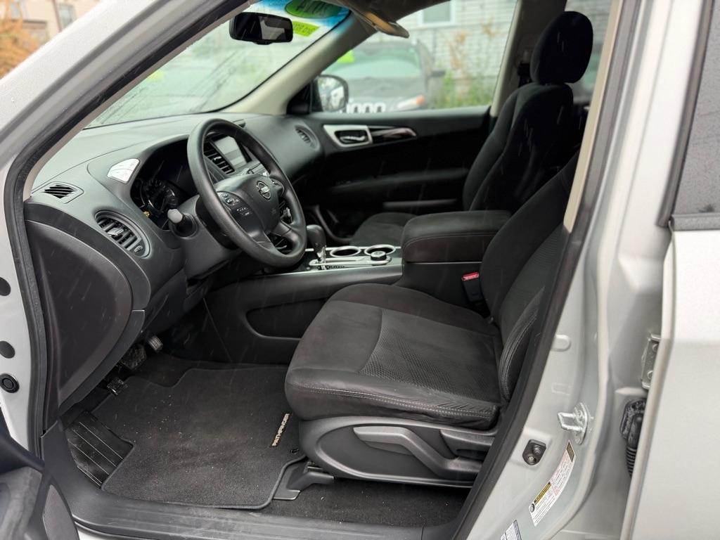 Nissan Pathfinder S 4WD 2014