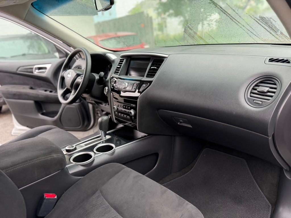 Nissan Pathfinder S 4WD 2014
