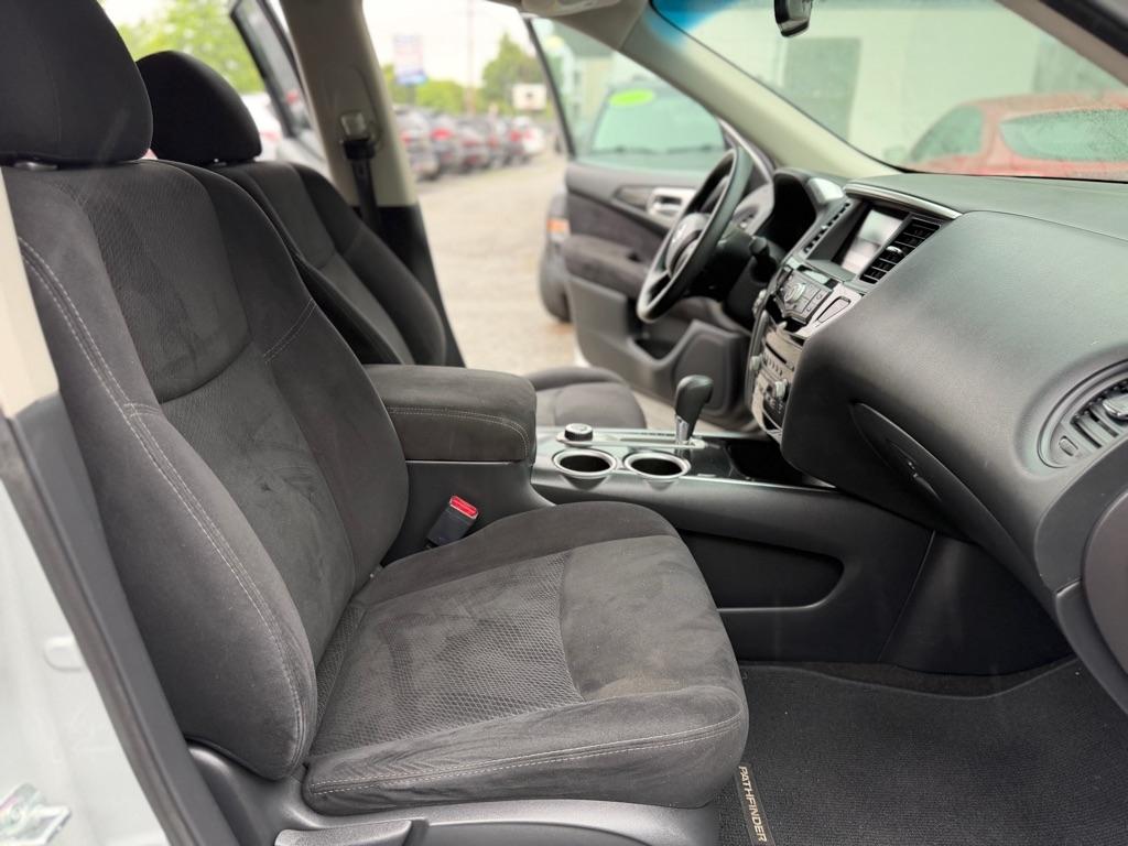 Nissan Pathfinder S 4WD 2014