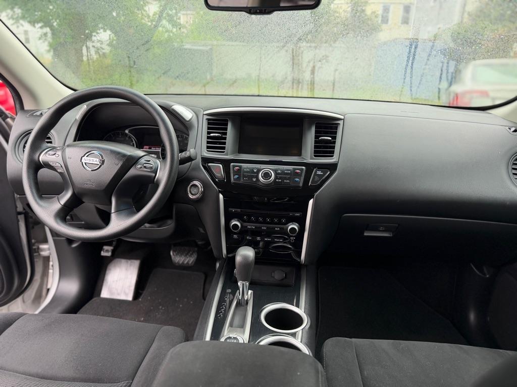 Nissan Pathfinder S 4WD 2014