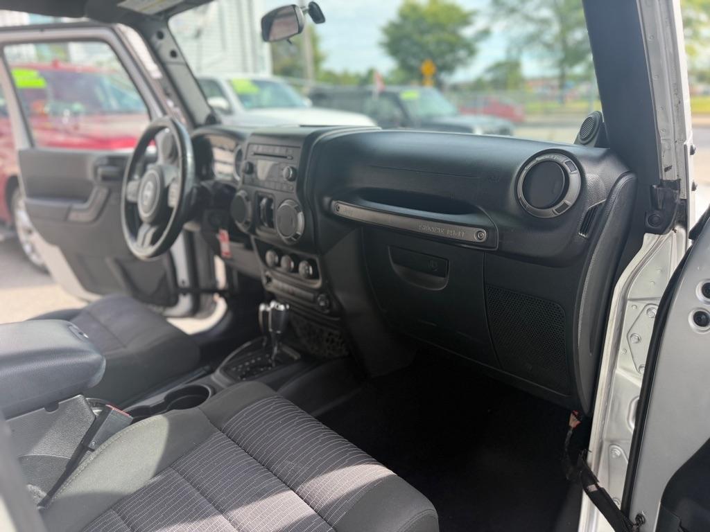 Jeep Wrangler Unlimited Sport 4WD 2011