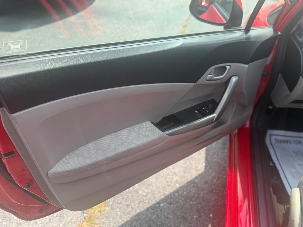 Honda Civic LX Coupe 5-Speed AT 2012