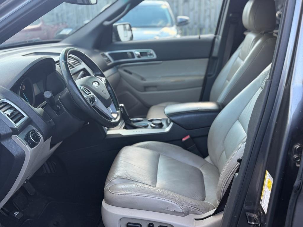 Ford Explorer XLT 4WD 2012