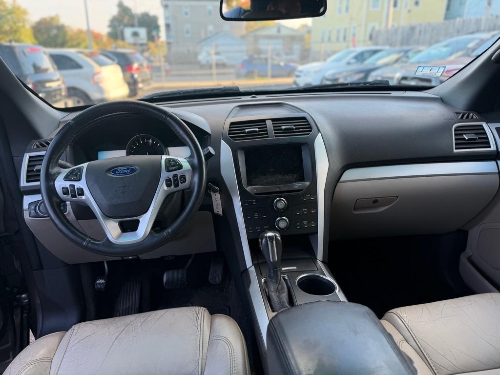 Ford Explorer XLT 4WD 2012