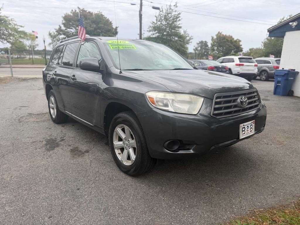 Toyota Highlander Base 4WD 2010