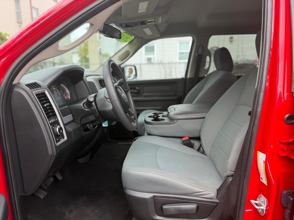 RAM 1500 Tradesman Crew Cab SWB 4WD 2018