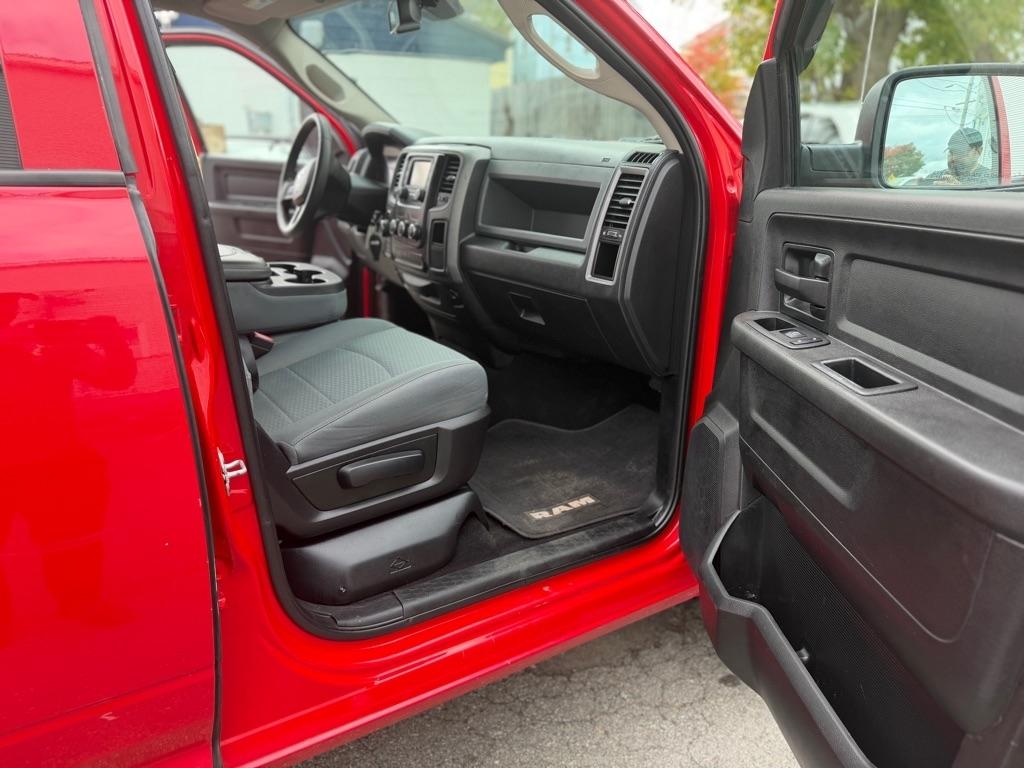 RAM 1500 Tradesman Crew Cab SWB 4WD 2018