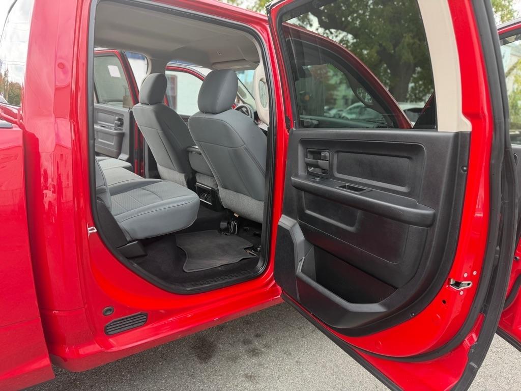RAM 1500 Tradesman Crew Cab SWB 4WD 2018