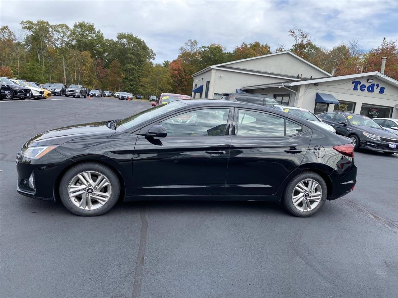 Hyundai Elantra  2020