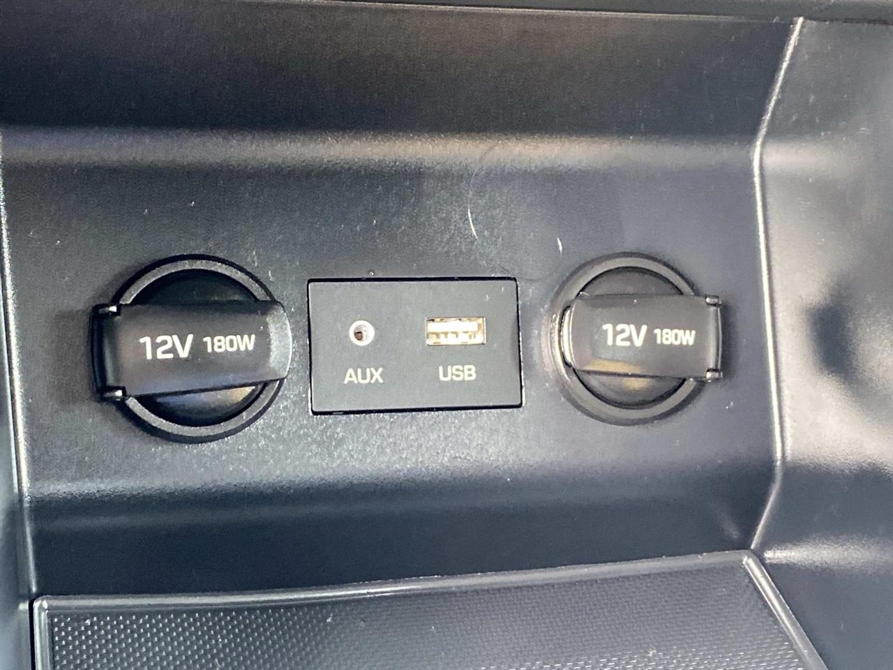 Hyundai Elantra  2020