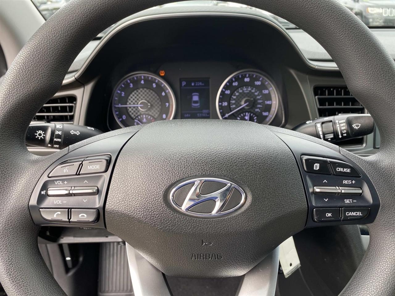 Hyundai Elantra  2020