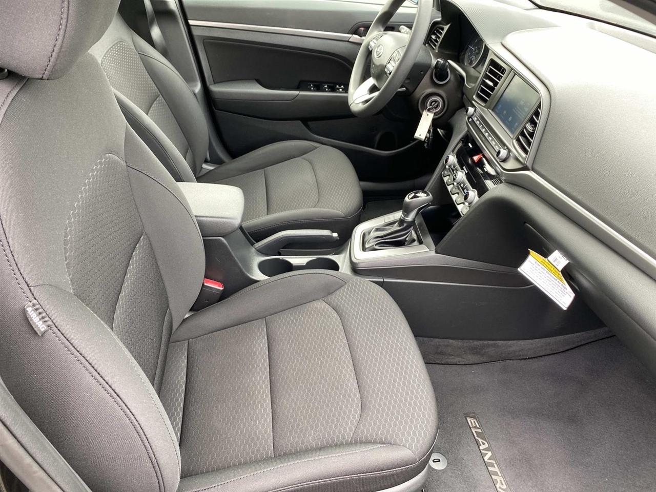 Hyundai Elantra  2020