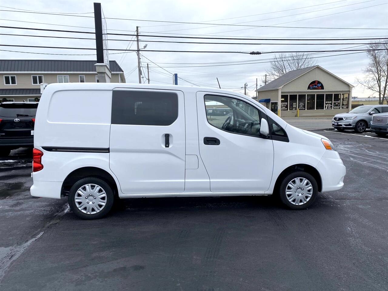 Nissan NV200  2021
