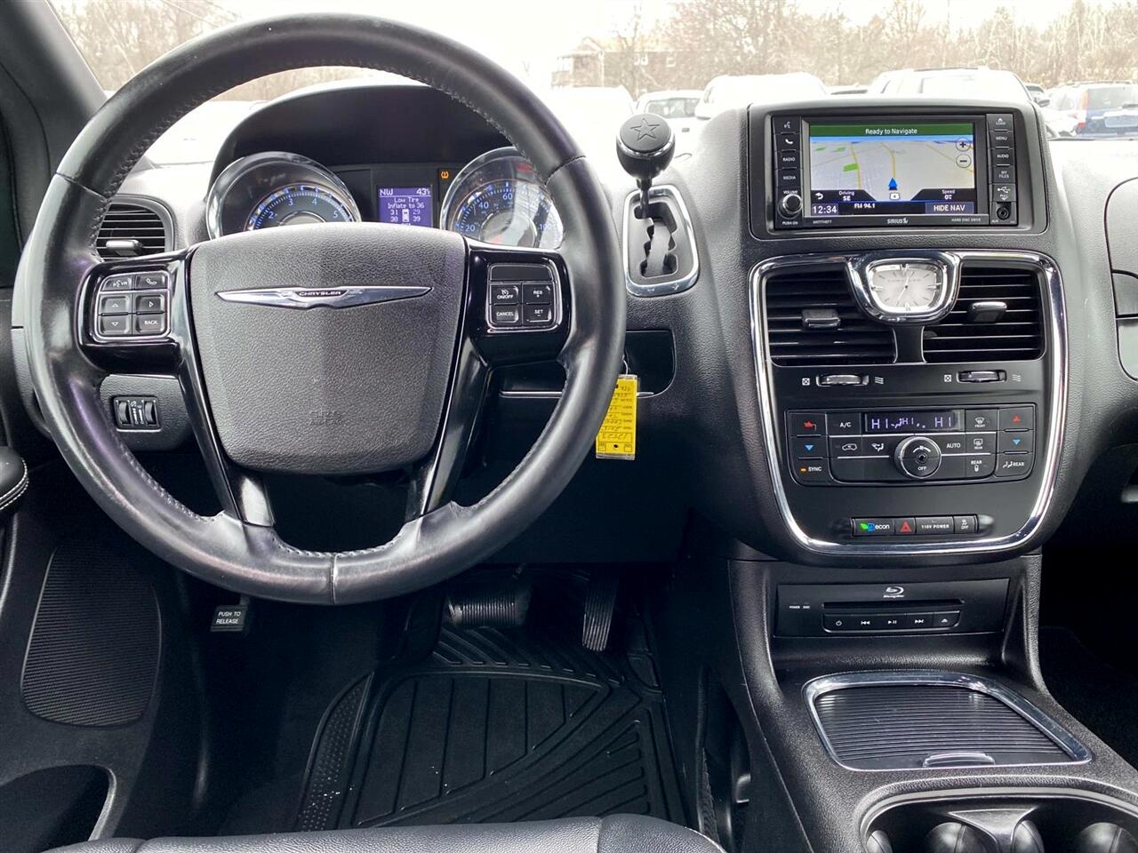 Chrysler Town & Country  2015