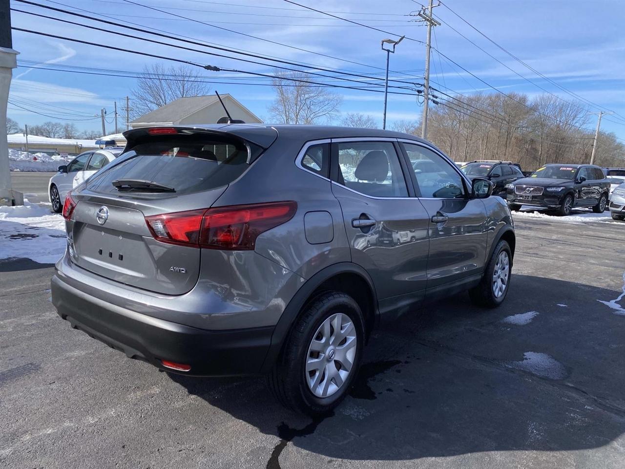 Nissan Rogue Sport  2019