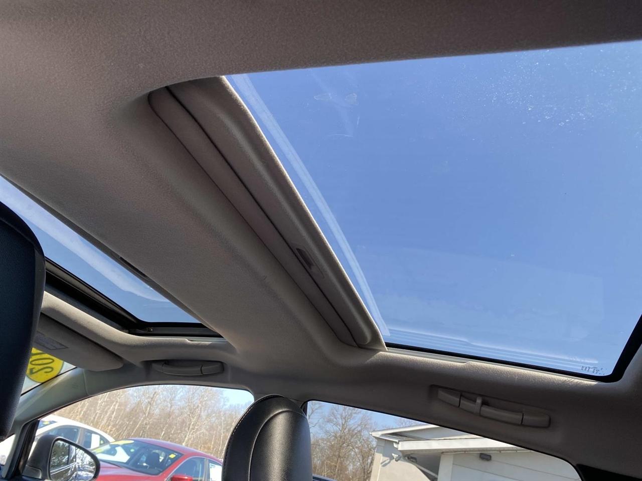 Toyota Venza 4dr Wgn I4 AWD XLE (Natl) 2014