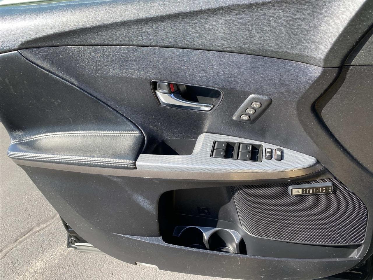 Toyota Venza 4dr Wgn I4 AWD XLE (Natl) 2014