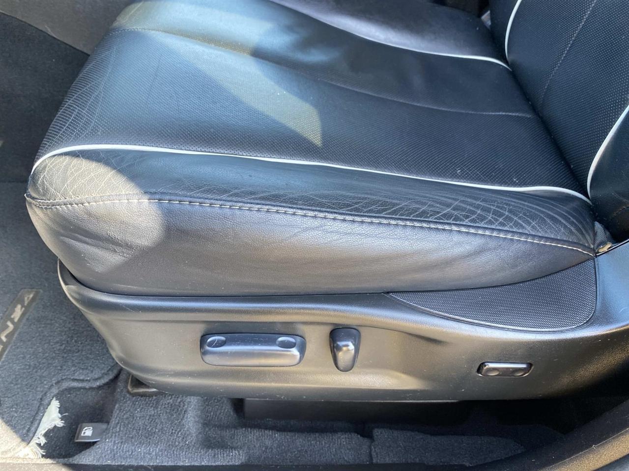 Toyota Venza 4dr Wgn I4 AWD XLE (Natl) 2014