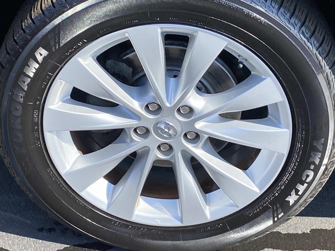 Toyota Venza 4dr Wgn I4 AWD XLE (Natl) 2014