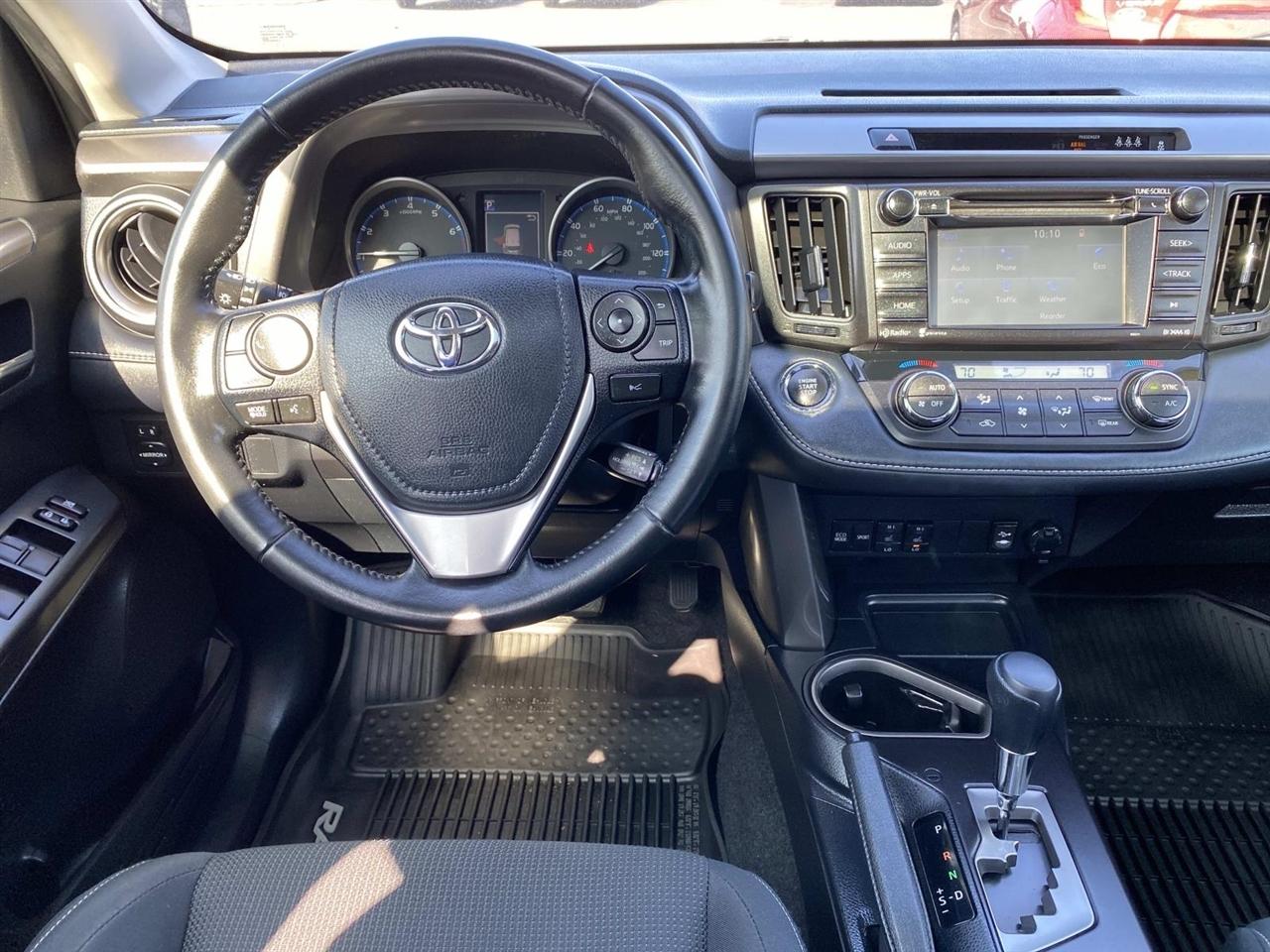 Toyota RAV4 XLE AWD (Natl) 2018