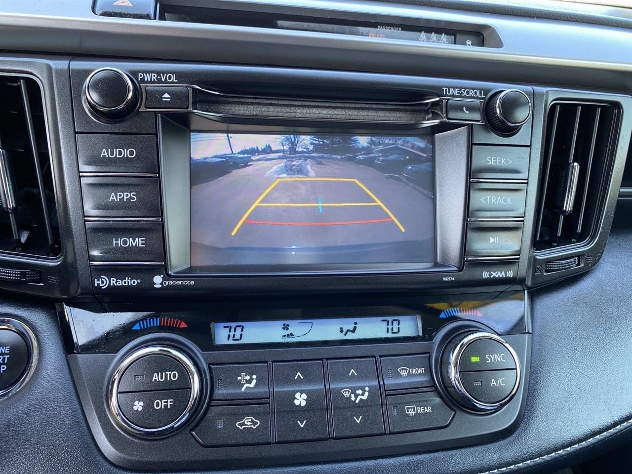 Toyota RAV4 XLE AWD (Natl) 2018