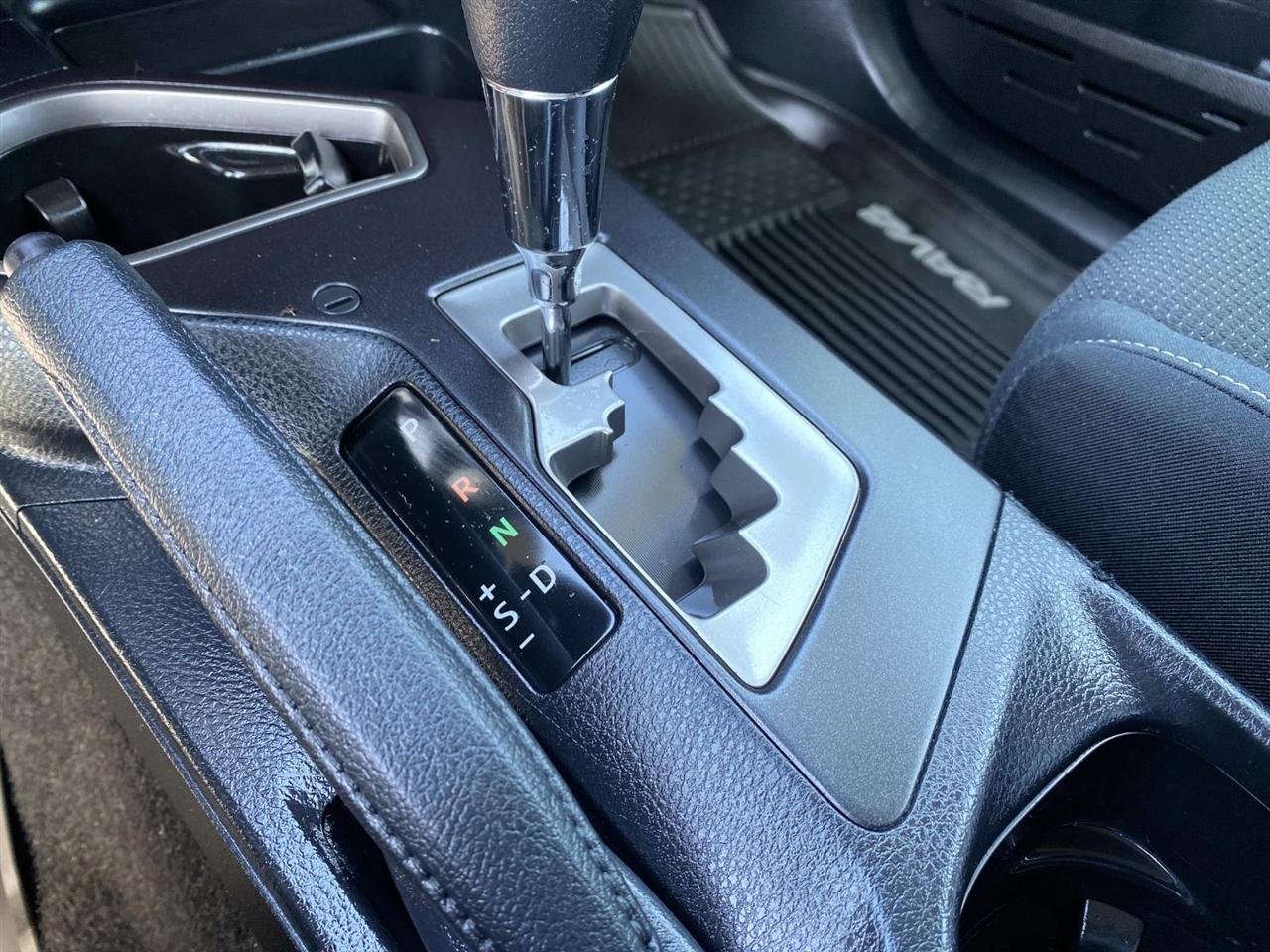 Toyota RAV4 XLE AWD (Natl) 2018