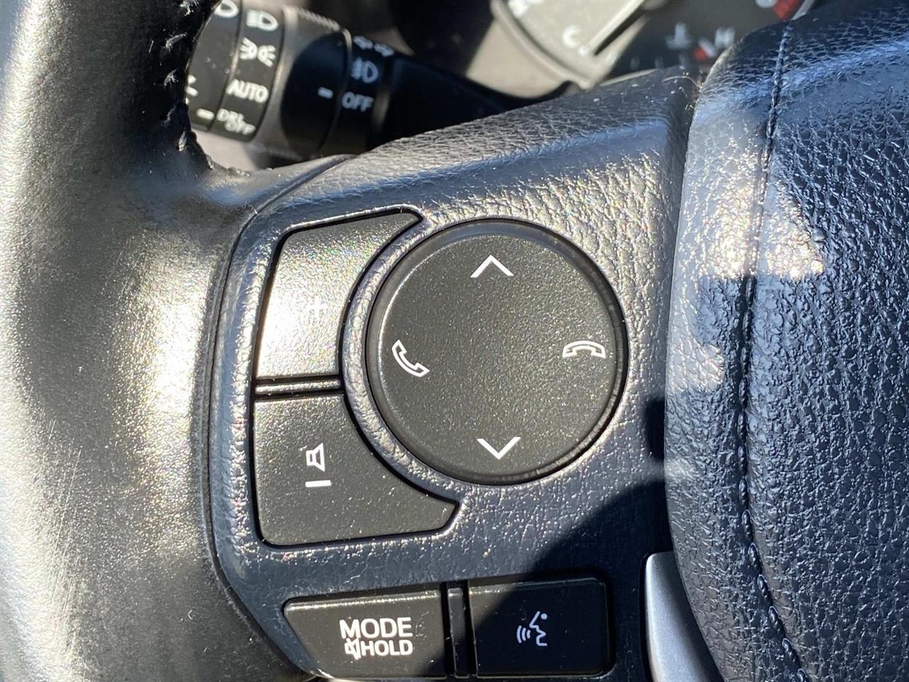 Toyota RAV4 XLE AWD (Natl) 2018