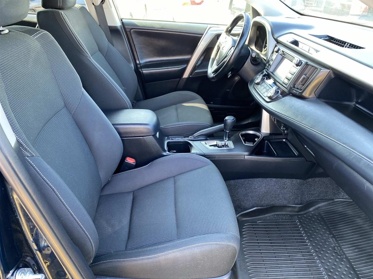 Toyota RAV4 XLE AWD (Natl) 2018