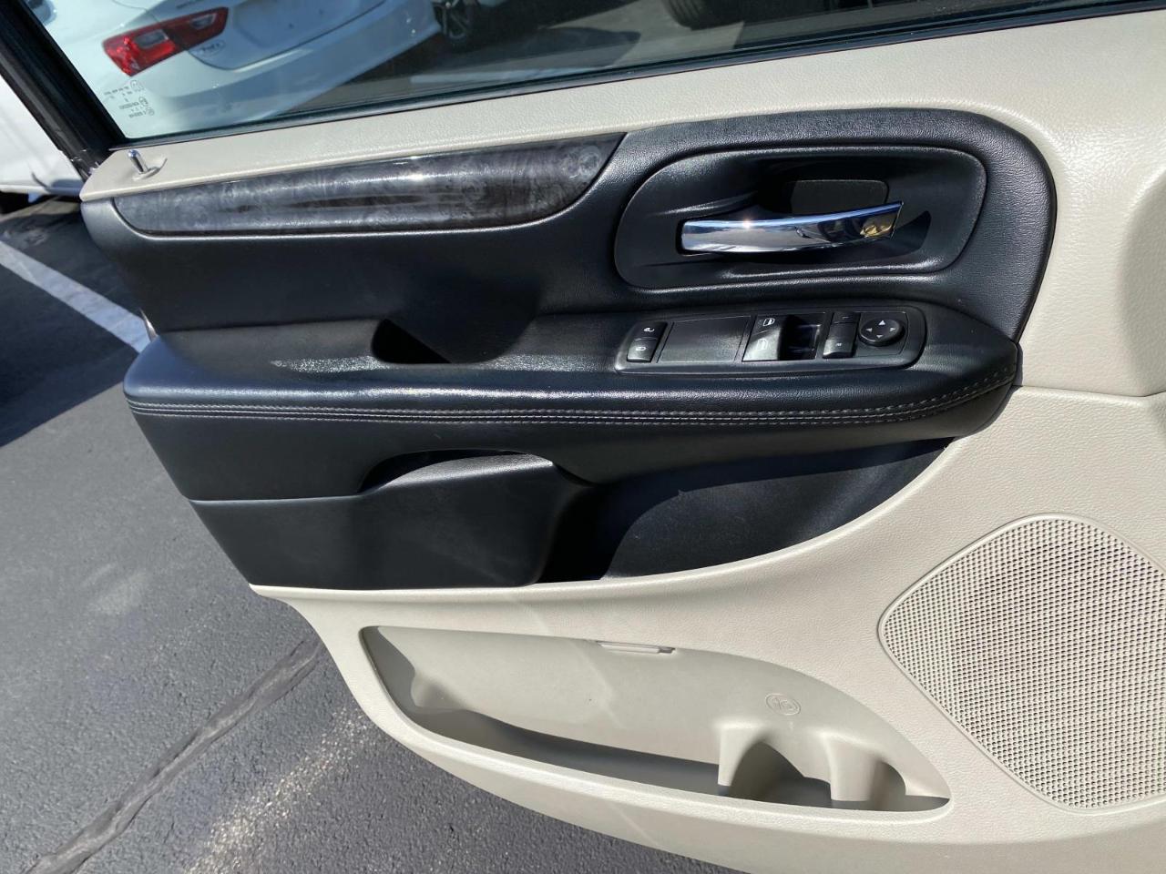 Dodge Grand Caravan SE 2016