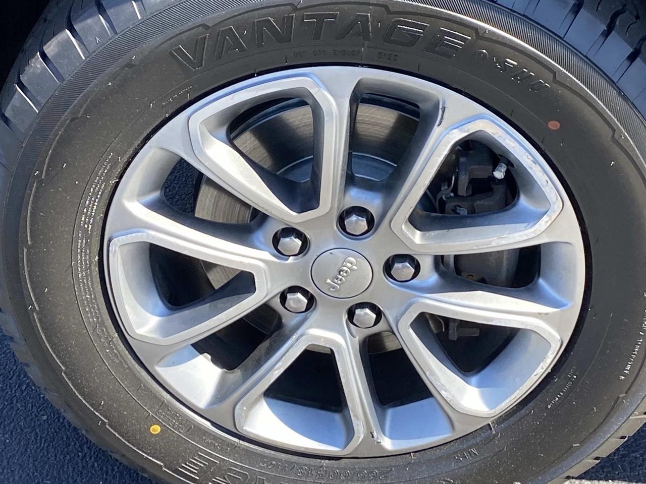 Jeep Grand Cherokee  2016