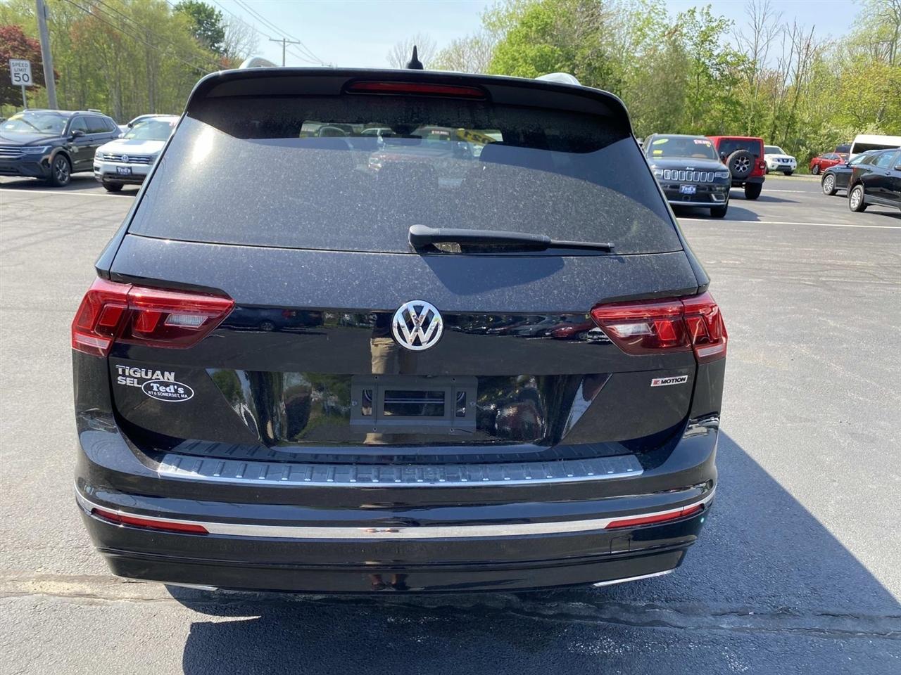 Volkswagen Tiguan  2021