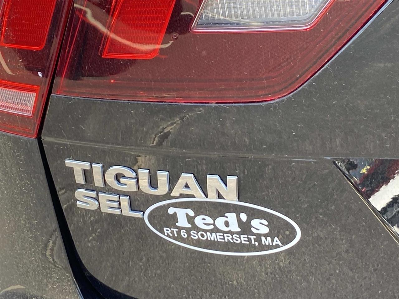 Volkswagen Tiguan  2021