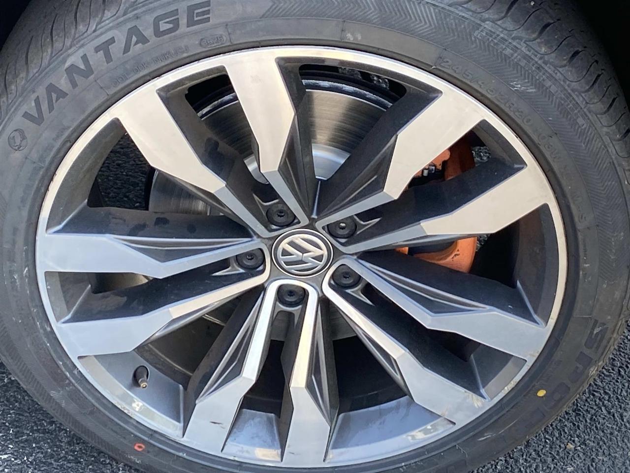 Volkswagen Tiguan  2021