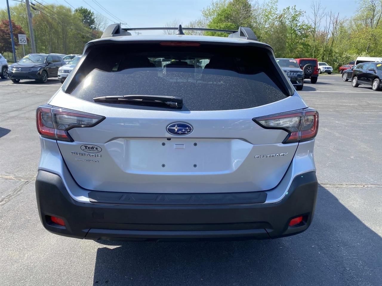 Subaru Outback  2023