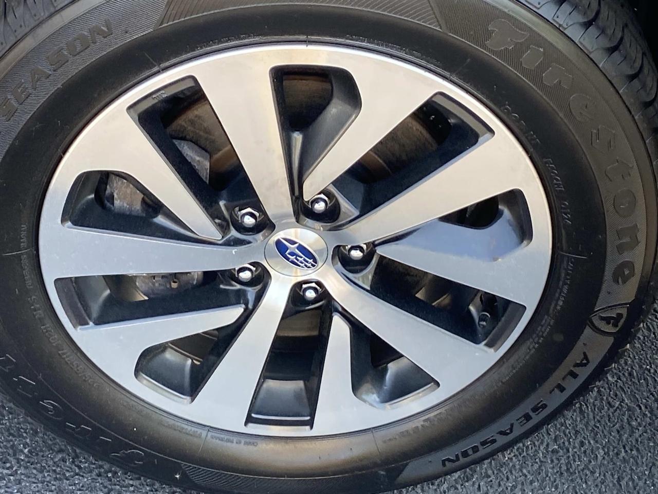 Subaru Outback  2023