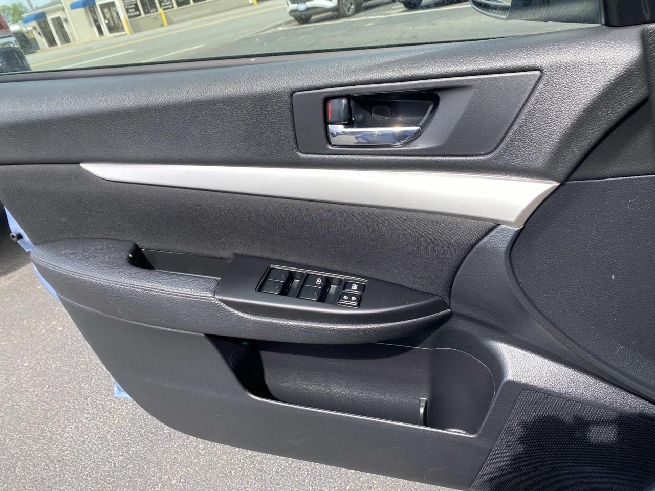 Subaru Legacy  2012