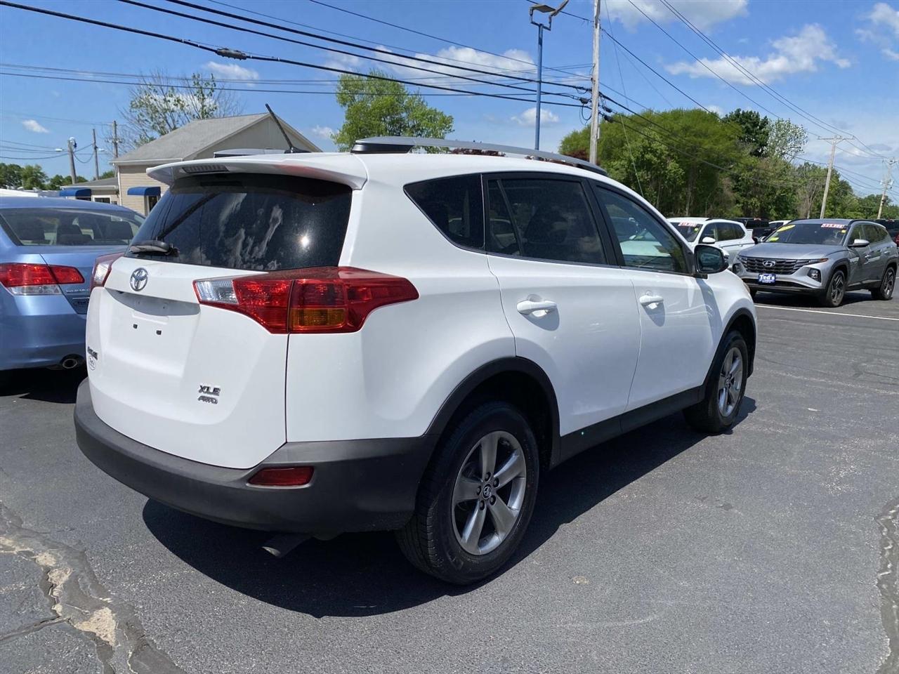 Toyota RAV4  2015